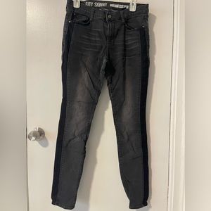 DKNY CITY SKINNY JEANS